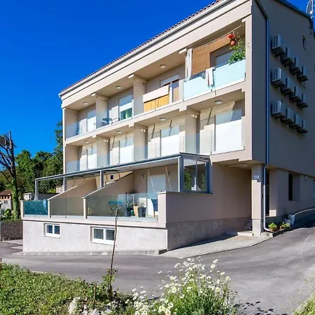 Rona Tena Apartman